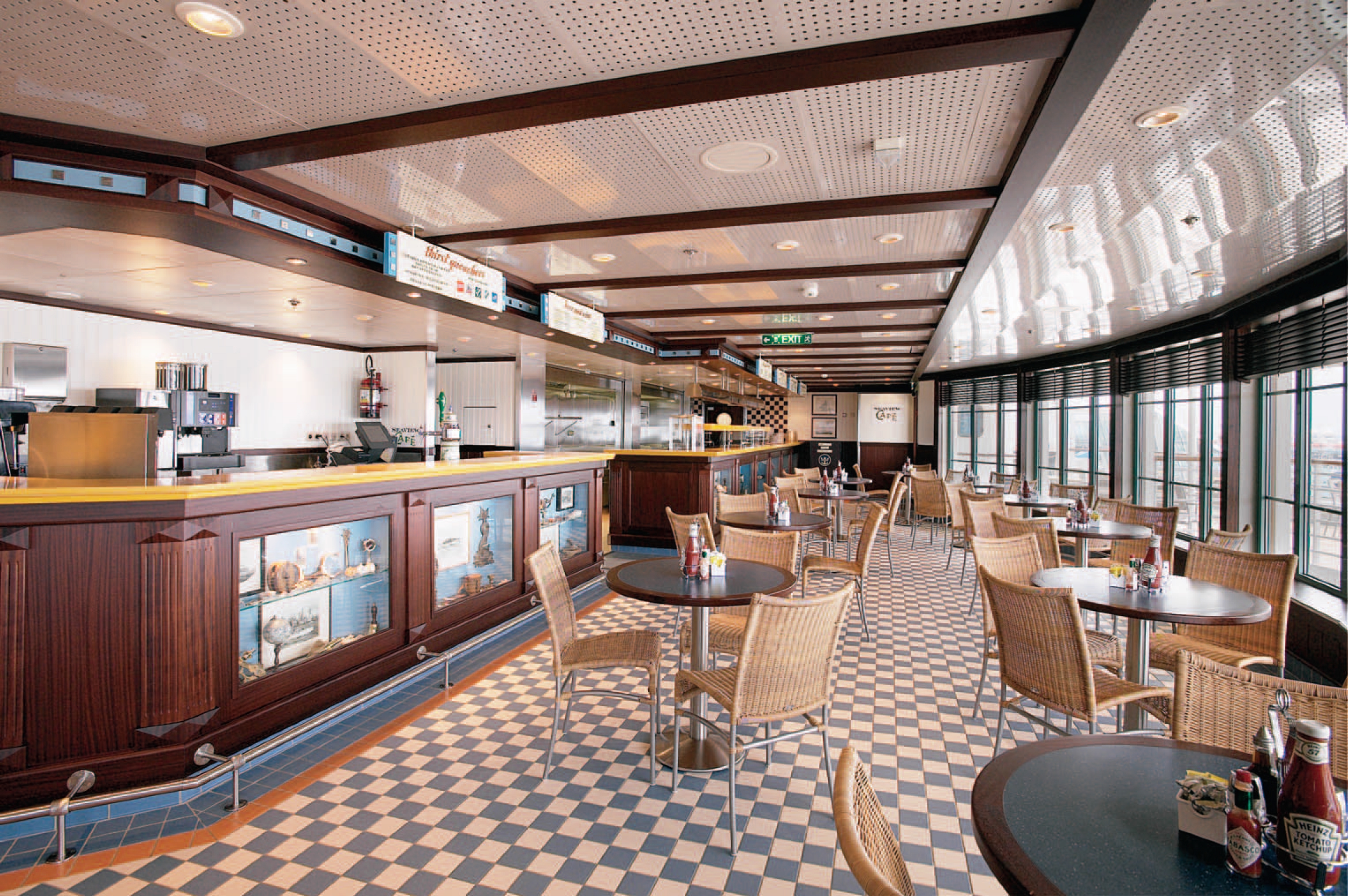 RCI_Jewel_SeaviewCafe_2.jpg
