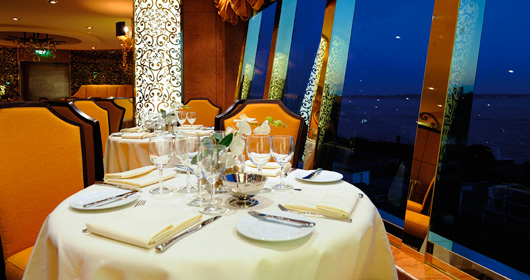MSC Cruises Fantasia Class Il Cerchio d'Oro.jpg