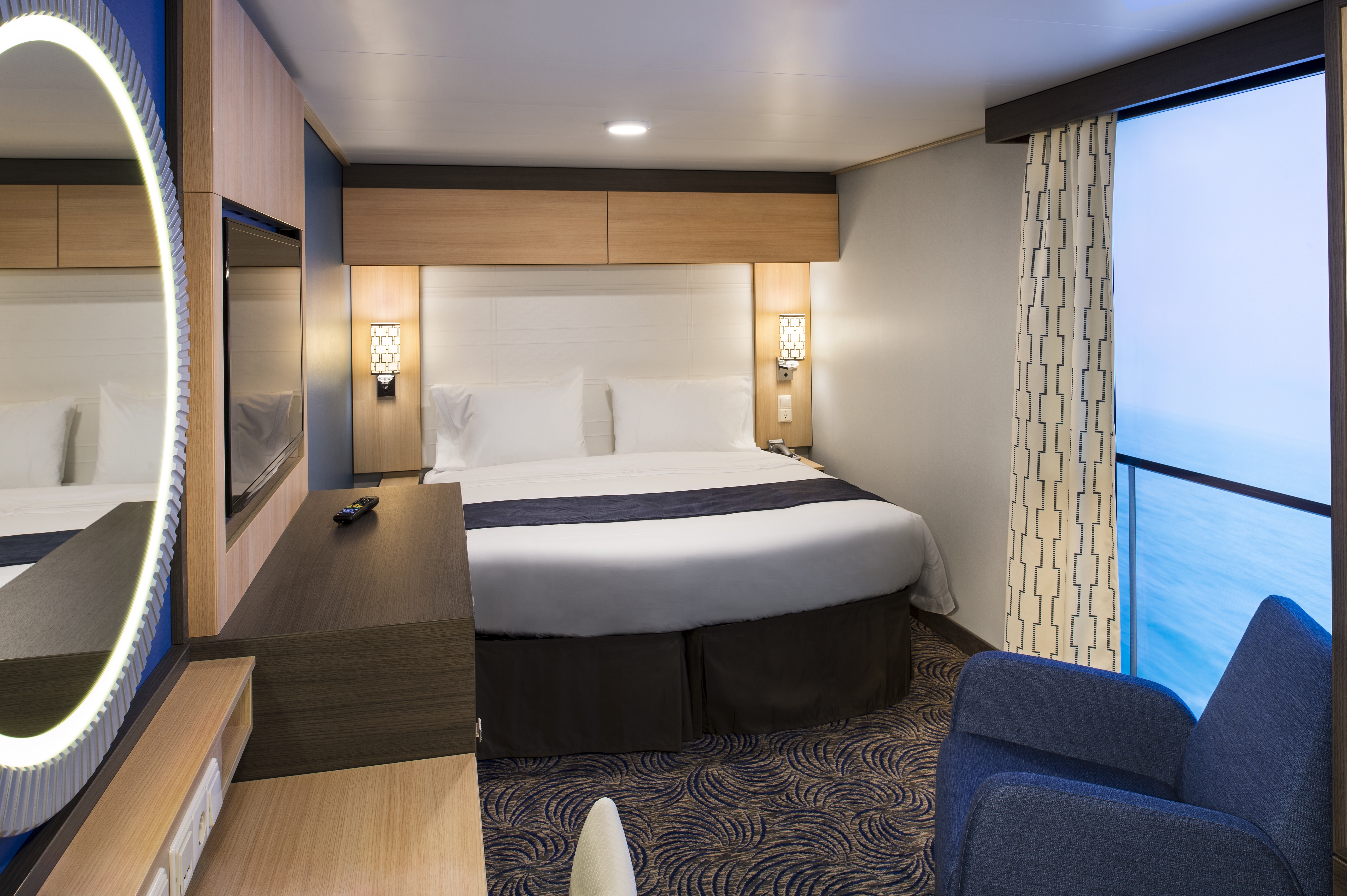 Royal Caribbean International Quantum of the Seas Accommodation Interior F.jpg