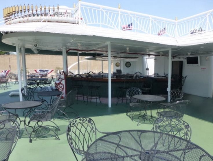 American Queen - American Queen - Entertainment - The River Grill - Photo.jpg