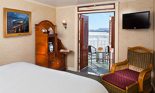American Queen - American Queen - Accommodation - AA Superior - Photo.jpg