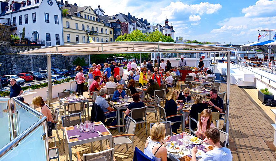 Avalon Waterways Avalon Expression Interior skybistro.jpg