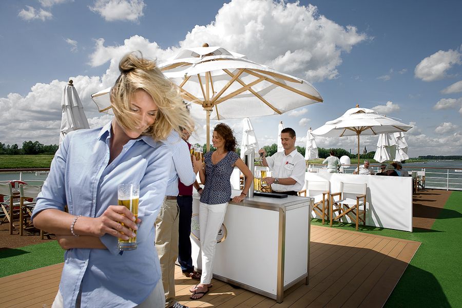 A-ROSA FLORA A-ROSA SILVA Exterior Bar.jpg