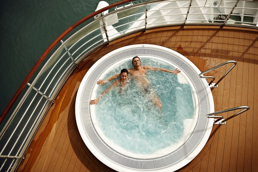 A-ROSA FLORA A-ROSA SILVA Exterior Whirlpool.jpg