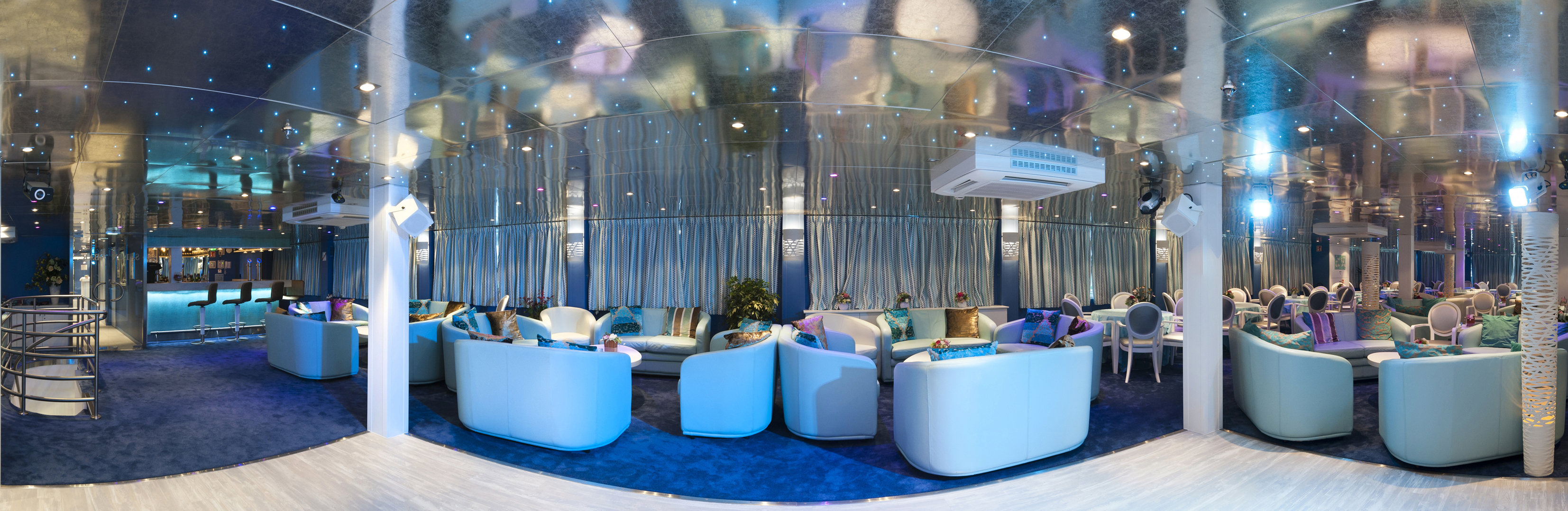 CroisiEurope MS Cyrano de Bergerac Interior Lounge Bar Panorama 1.jpg