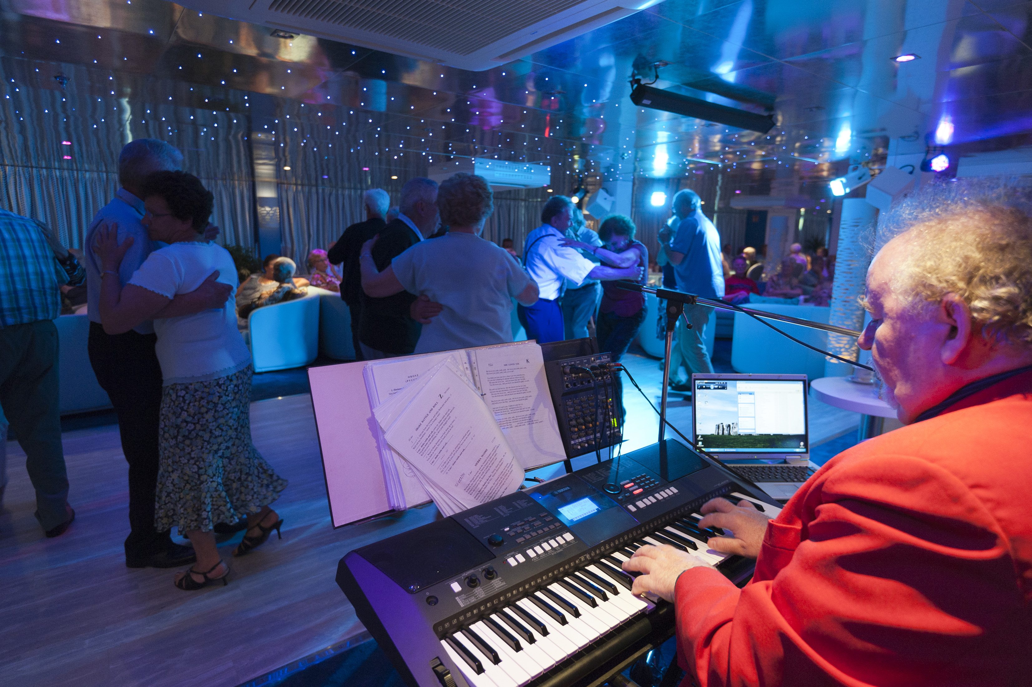 CroisiEurope MS Cyrano de Bergerac Interior Lounge Bar Entertainment.jpg