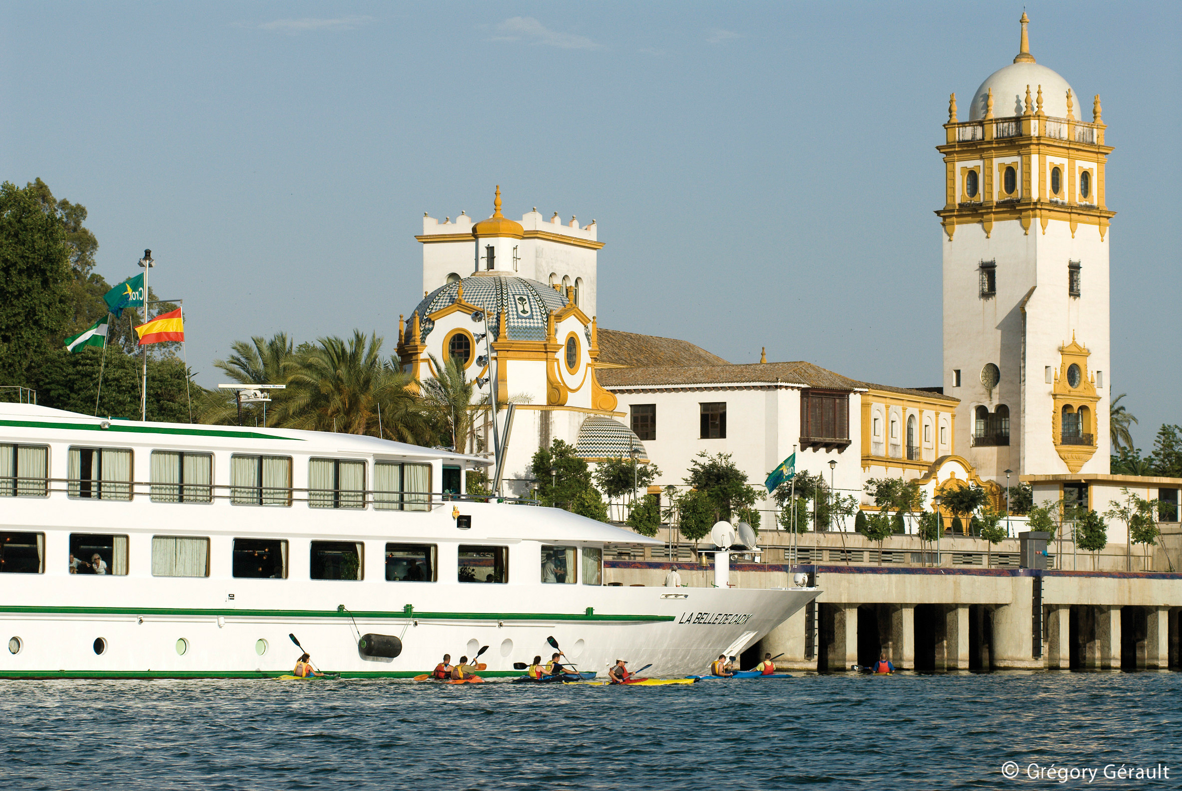 CroisiEurope La Belle de Cadix Exterior Seville.jpg