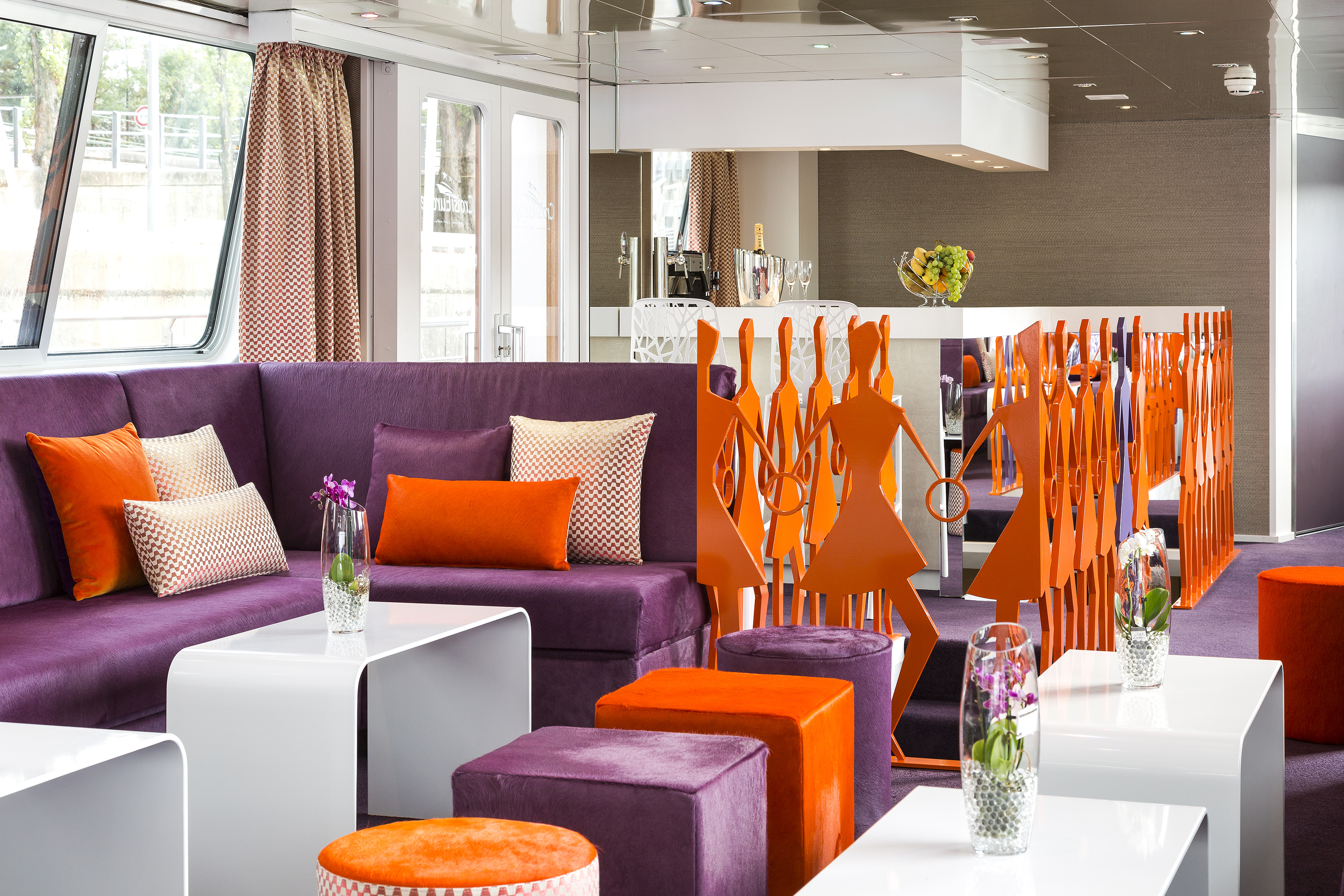 CroisiEurope MS Raymonde Interior Lounge Bar 4.jpg