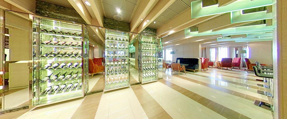 P&O Cruises Azura Interior The Glass House.jpg