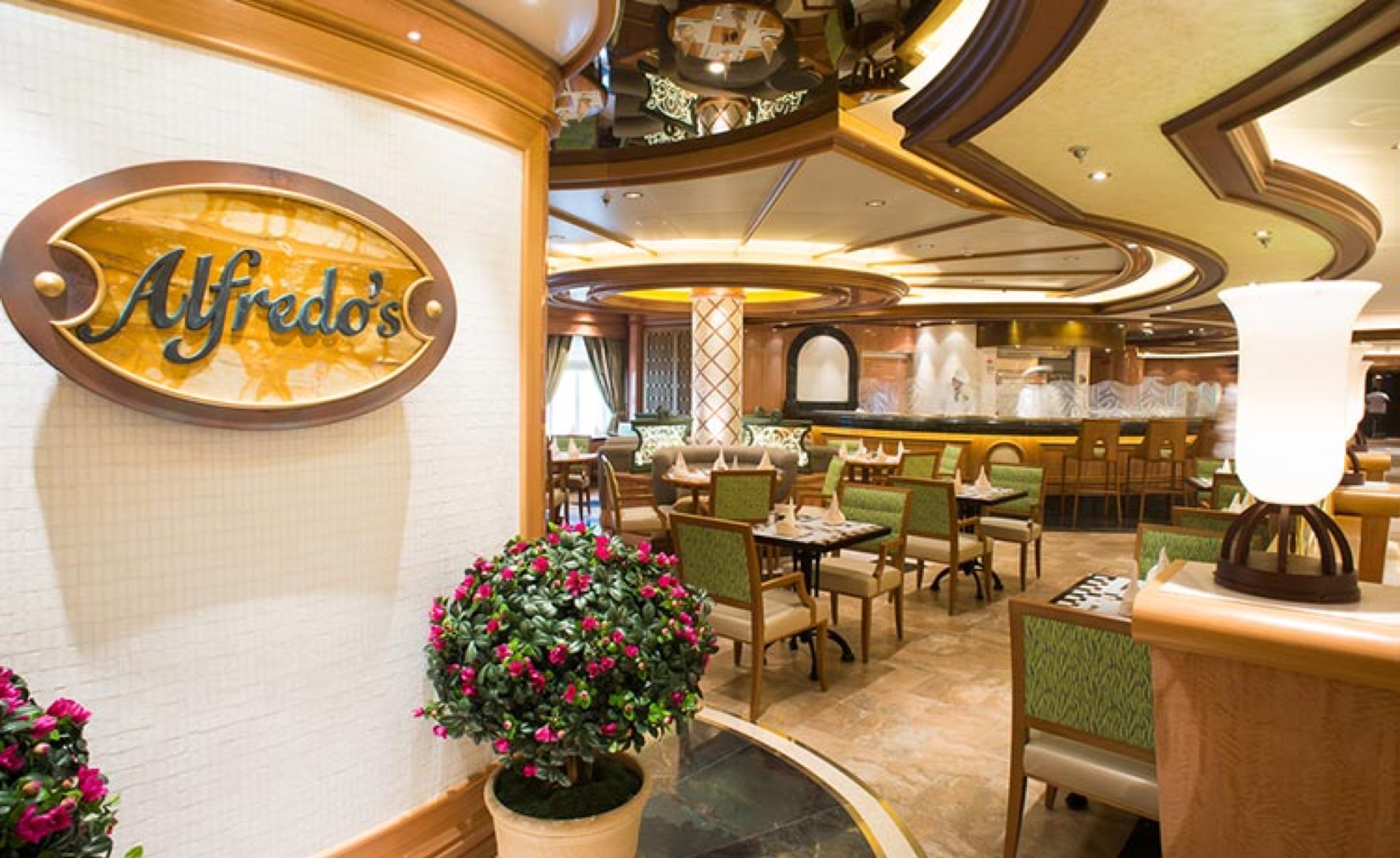 Princess Cruises Royal Class Interior alfredos.jpg