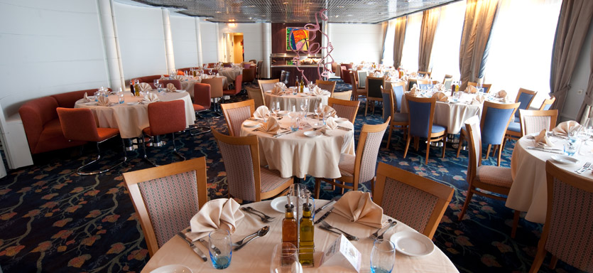 Pullmantur Horizon Interior Le Splendide Restaurant.jpg