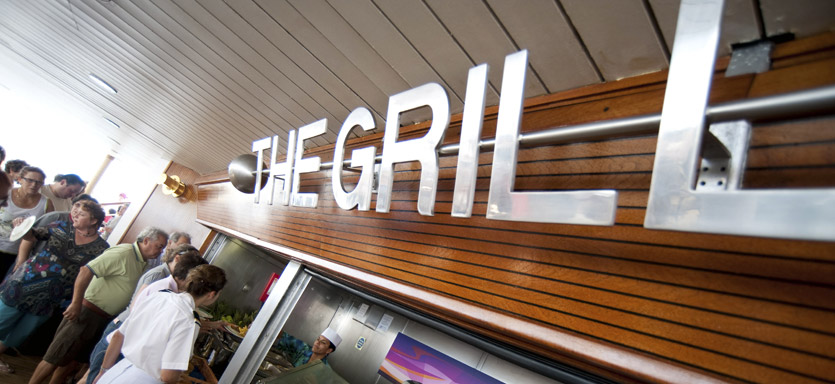 Pullmantur Horizon Interior The Grill.jpg