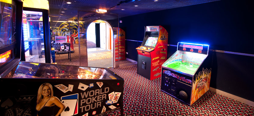 Pullmantur Horizon Interior Video Games.jpg