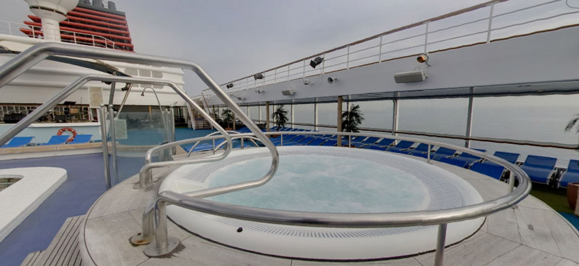 Pullmantur Horizon Exterior Jacuzzi.jpg