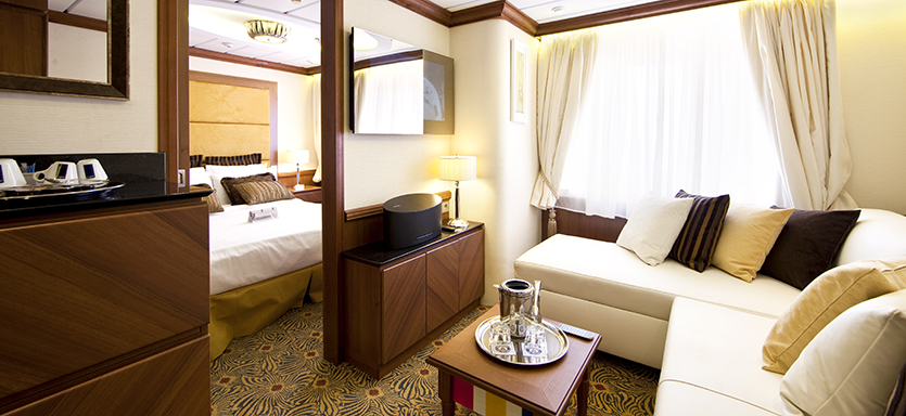 Pullmantur Horizon Accommodation Royal Suite.jpg