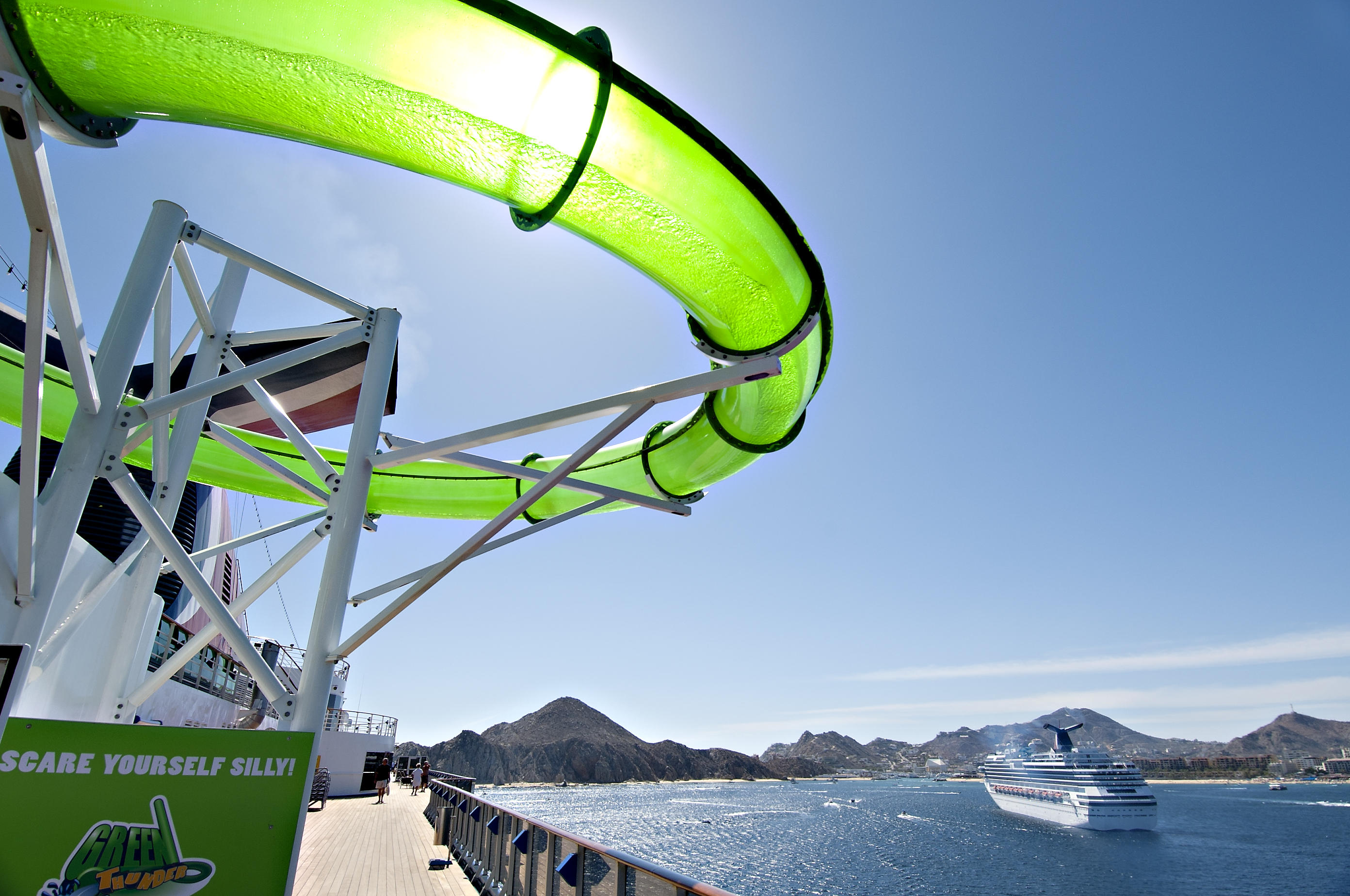 Carnival Spirit Green Thunder Waterslide 8.jpg