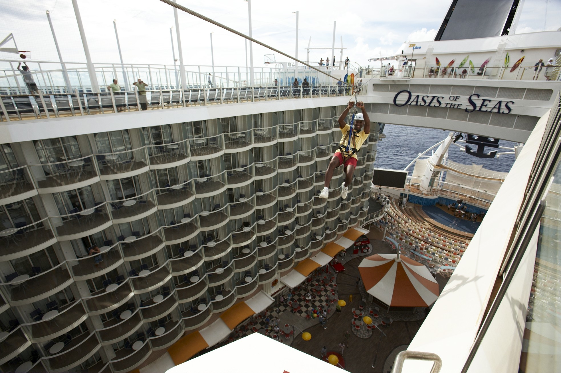 Royal Caribbean International Oasis of the Seas Exterior ZIPLINE AA 090.jpg