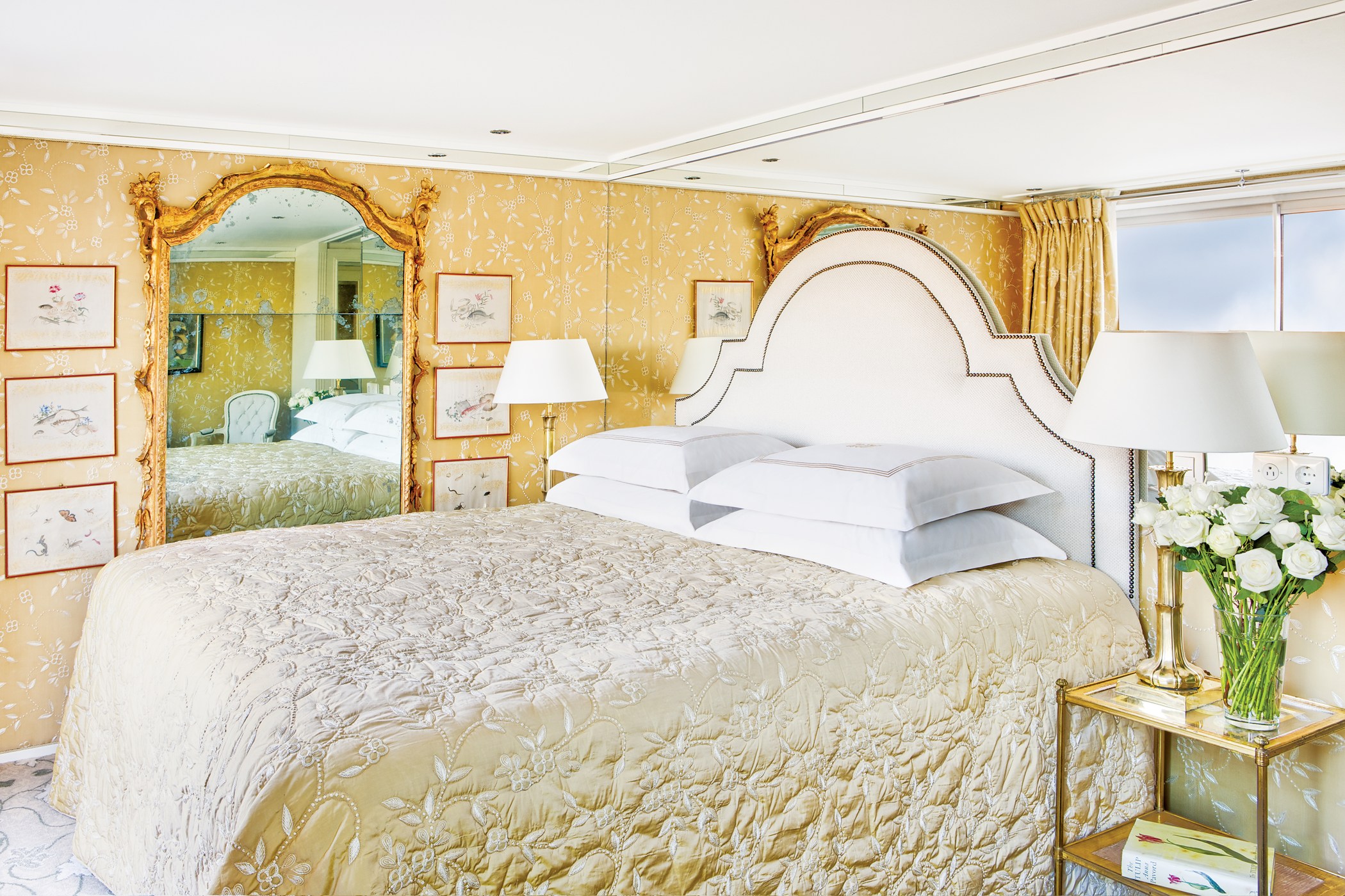 UNIWORLD Boutique River Cruises River Duchess Accommodation Suite.jpg