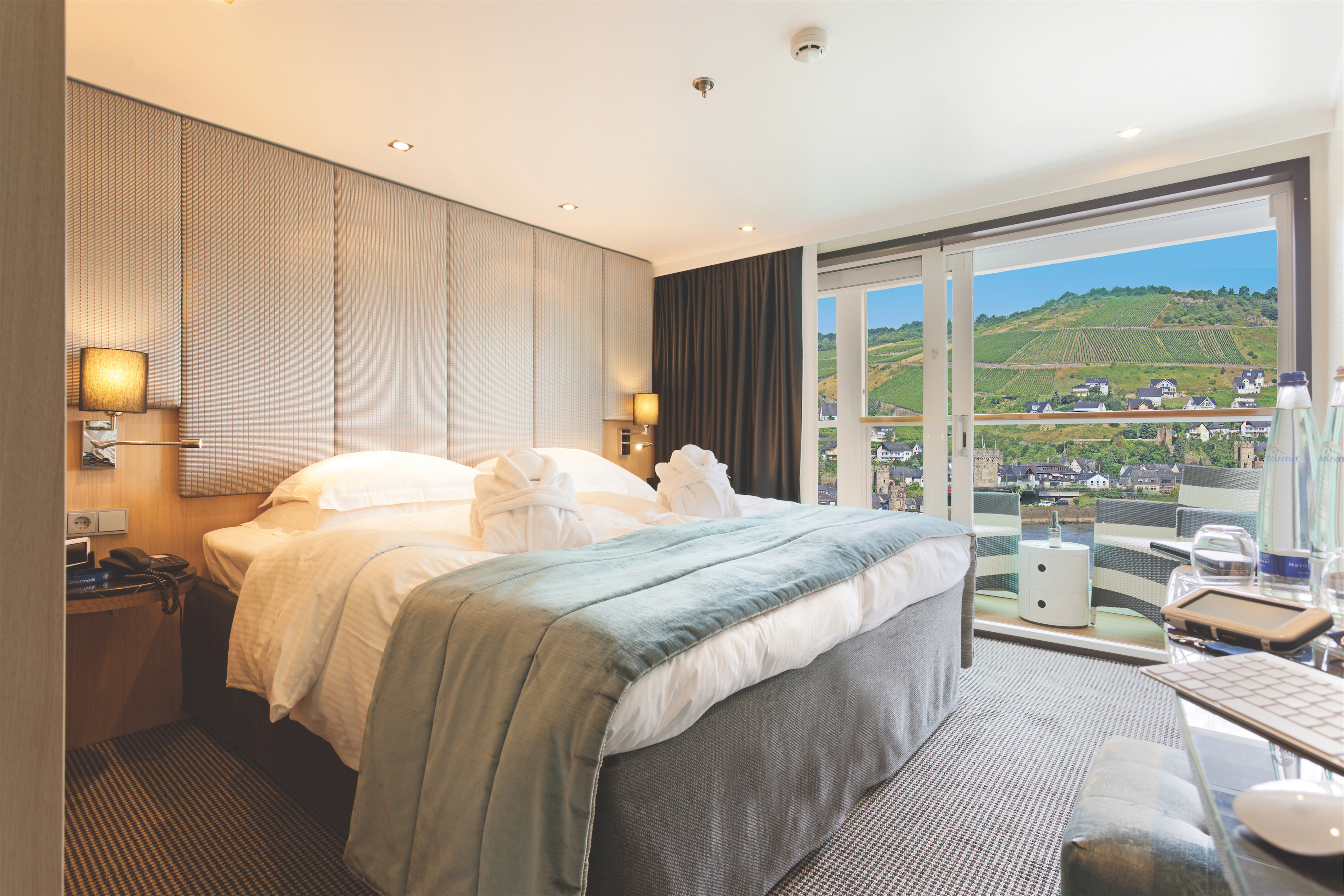 Scenic Sapphire Scenic Emerald Scenic Diamond Scenic Ruby Scenic Pearl Accommodation Balcony Suite 3.jpg