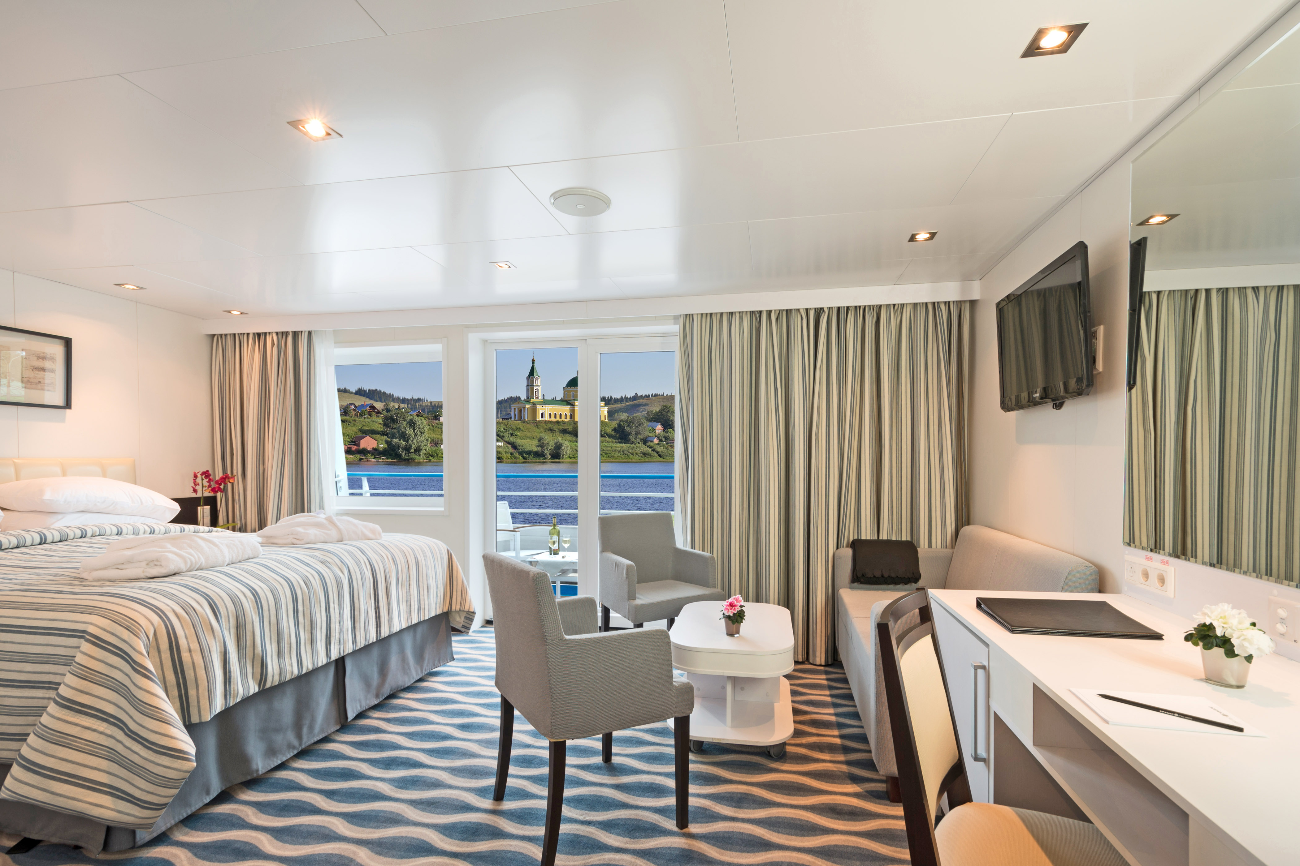 Scenic Tsar Accommodation Royal Suite 2.jpg