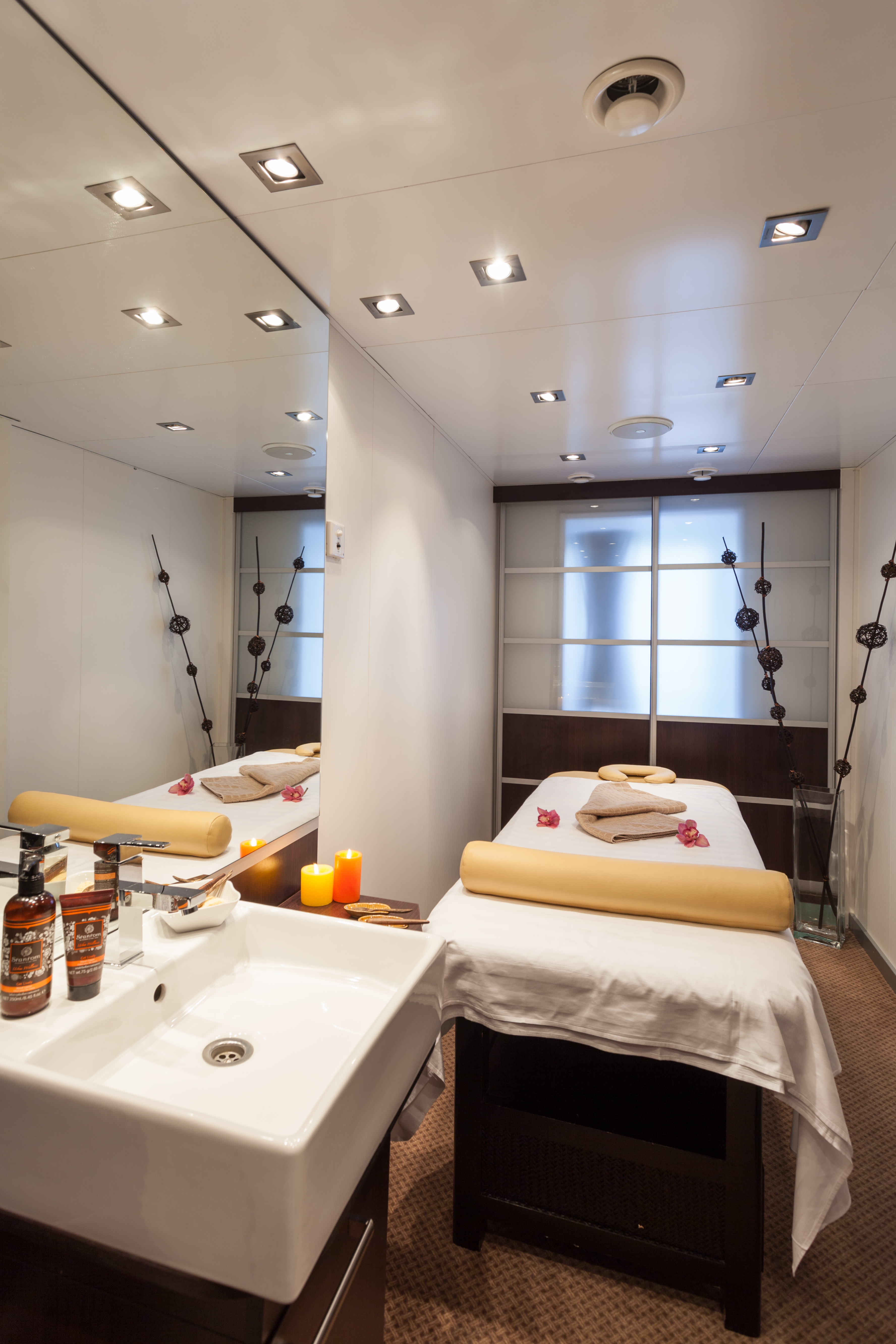 Scenic Tsar Interior Spa 2.jpg