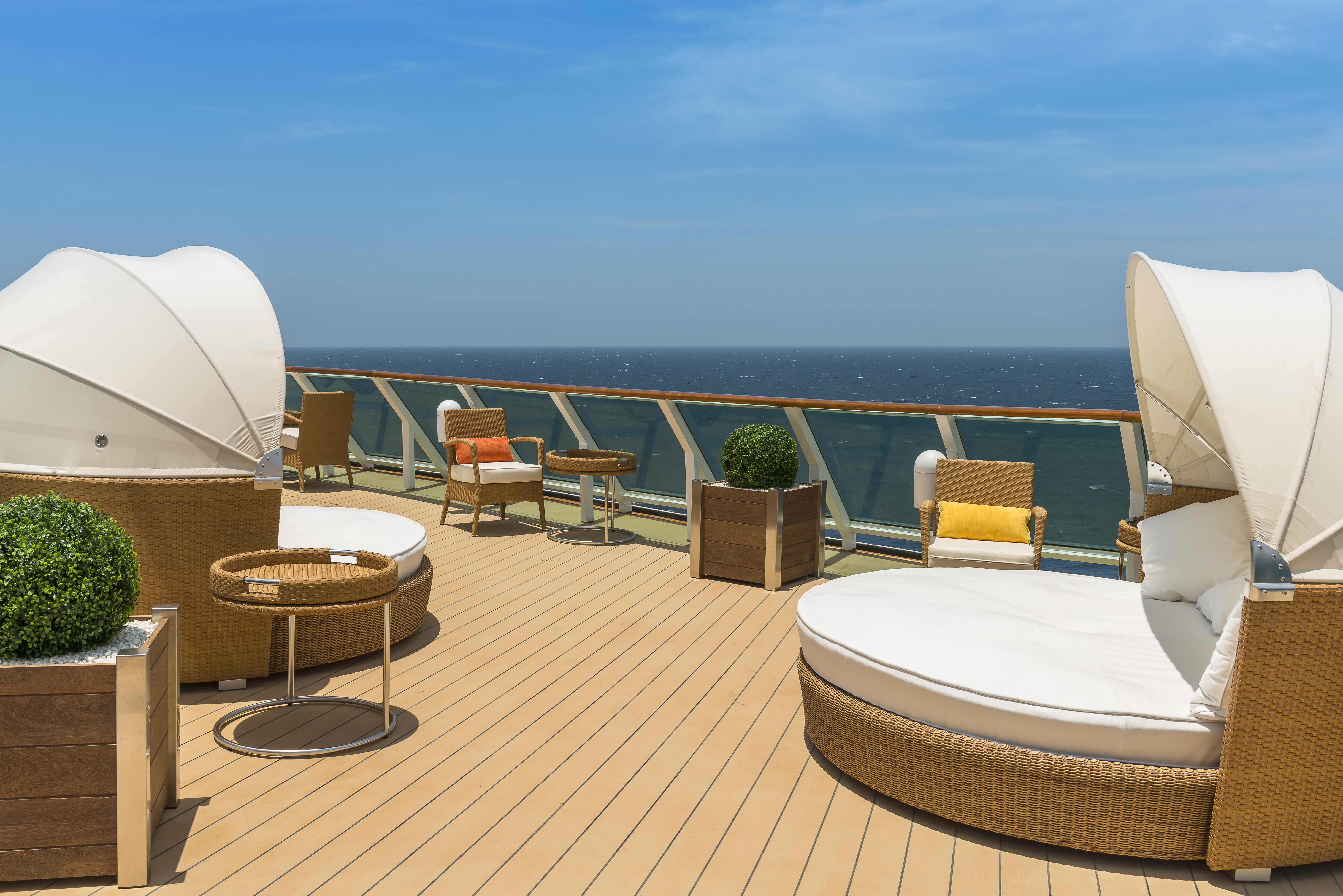 Pullmantur Monarch Exterior Sun Deck 2.jpg