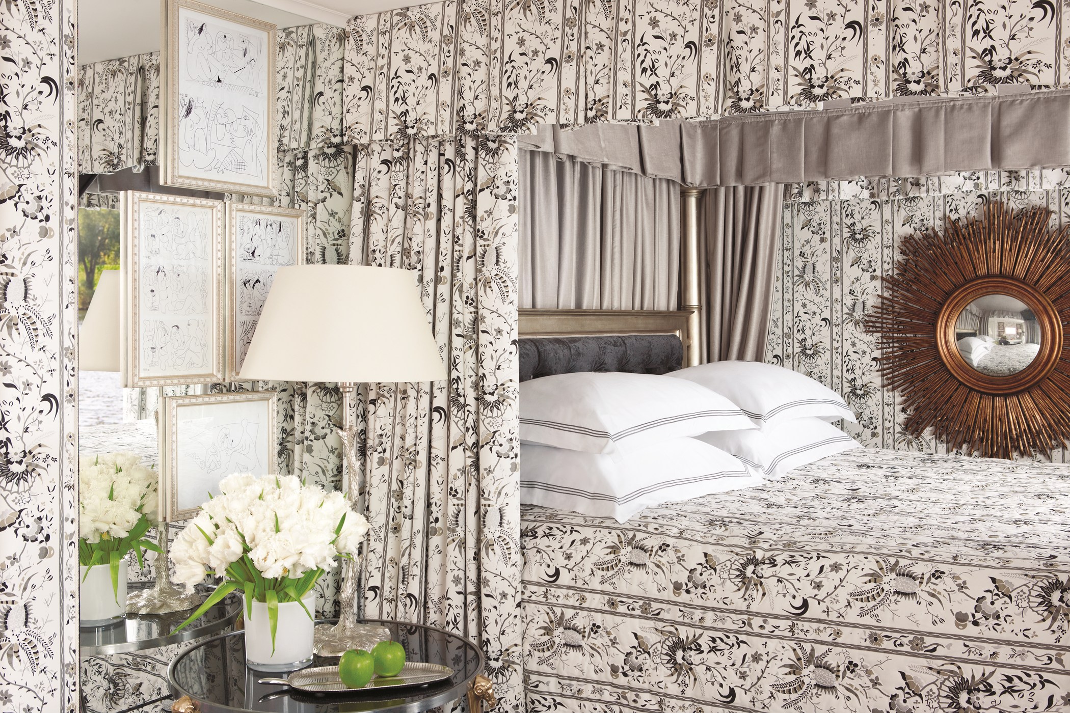 UNIWORLD Boutique River Cruises SS Antoinette Accommodation Suite 403.jpg