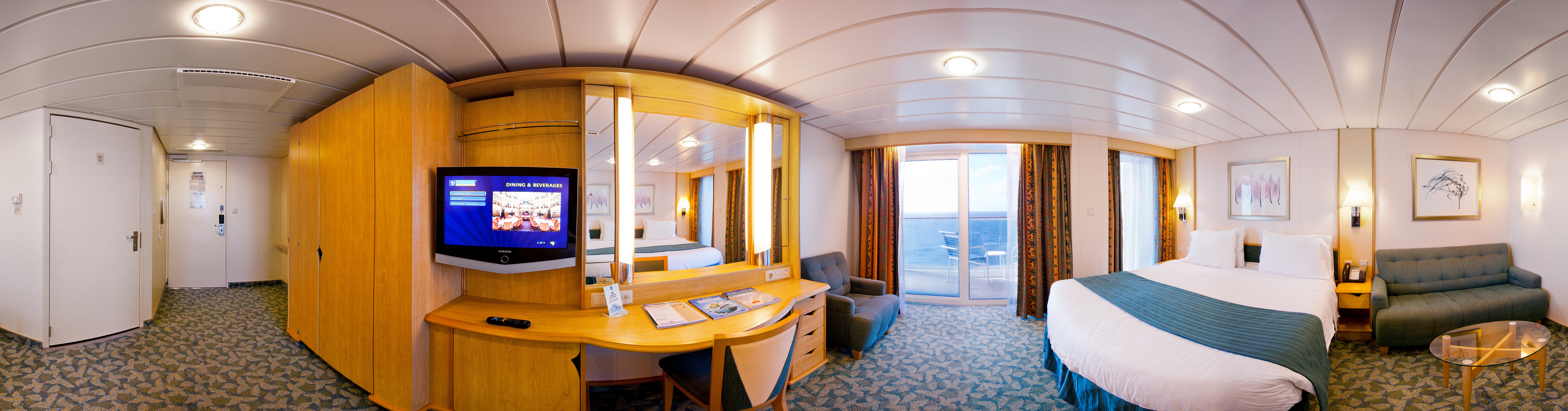 Royal Caribbean International Liberty of the seas Accommodation RCI_LB-AccBalcony_Pano_AX_.jpeg
