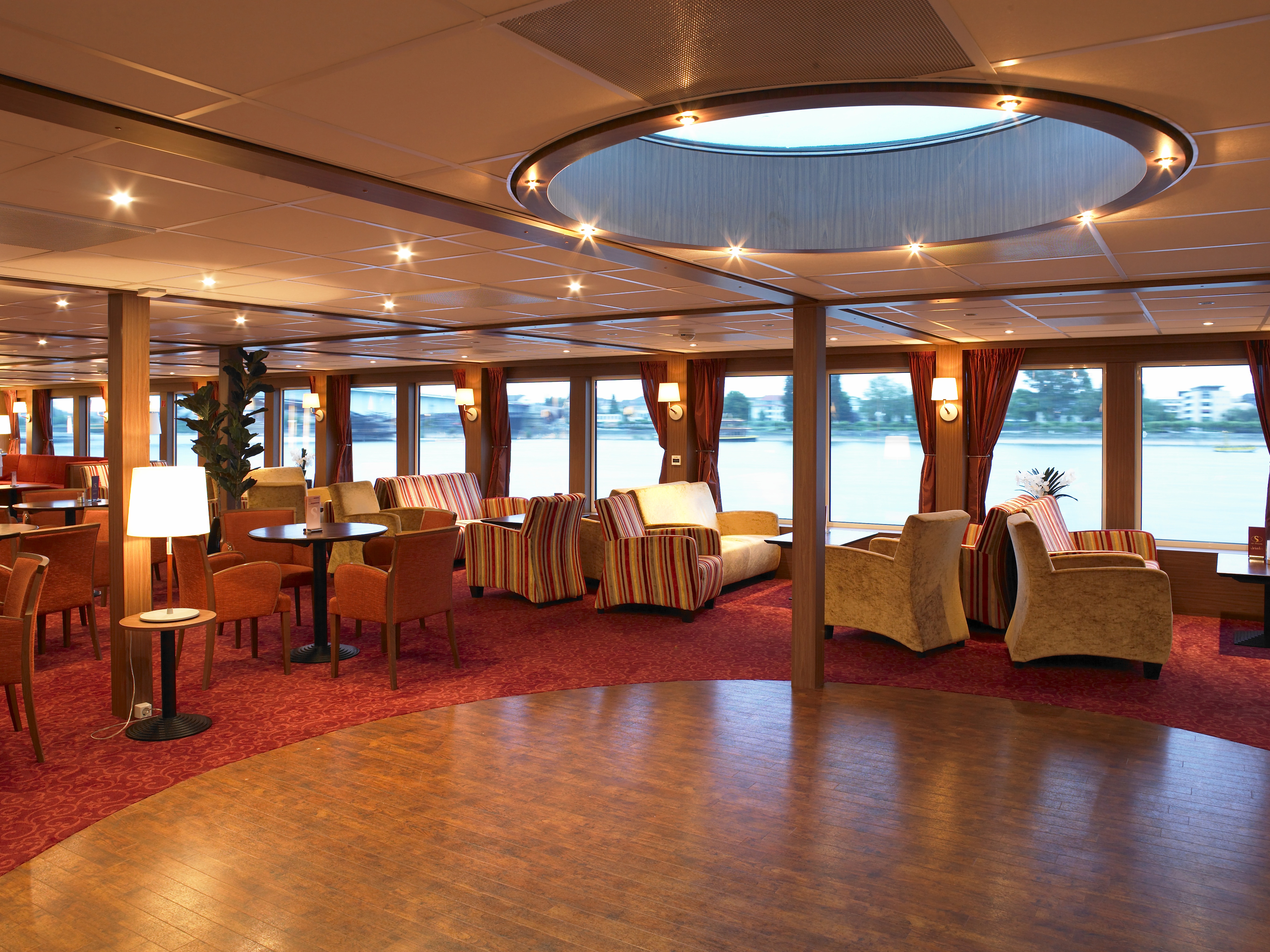 The River Cruise Line MS Serenity Interior Lounge 1.jpg