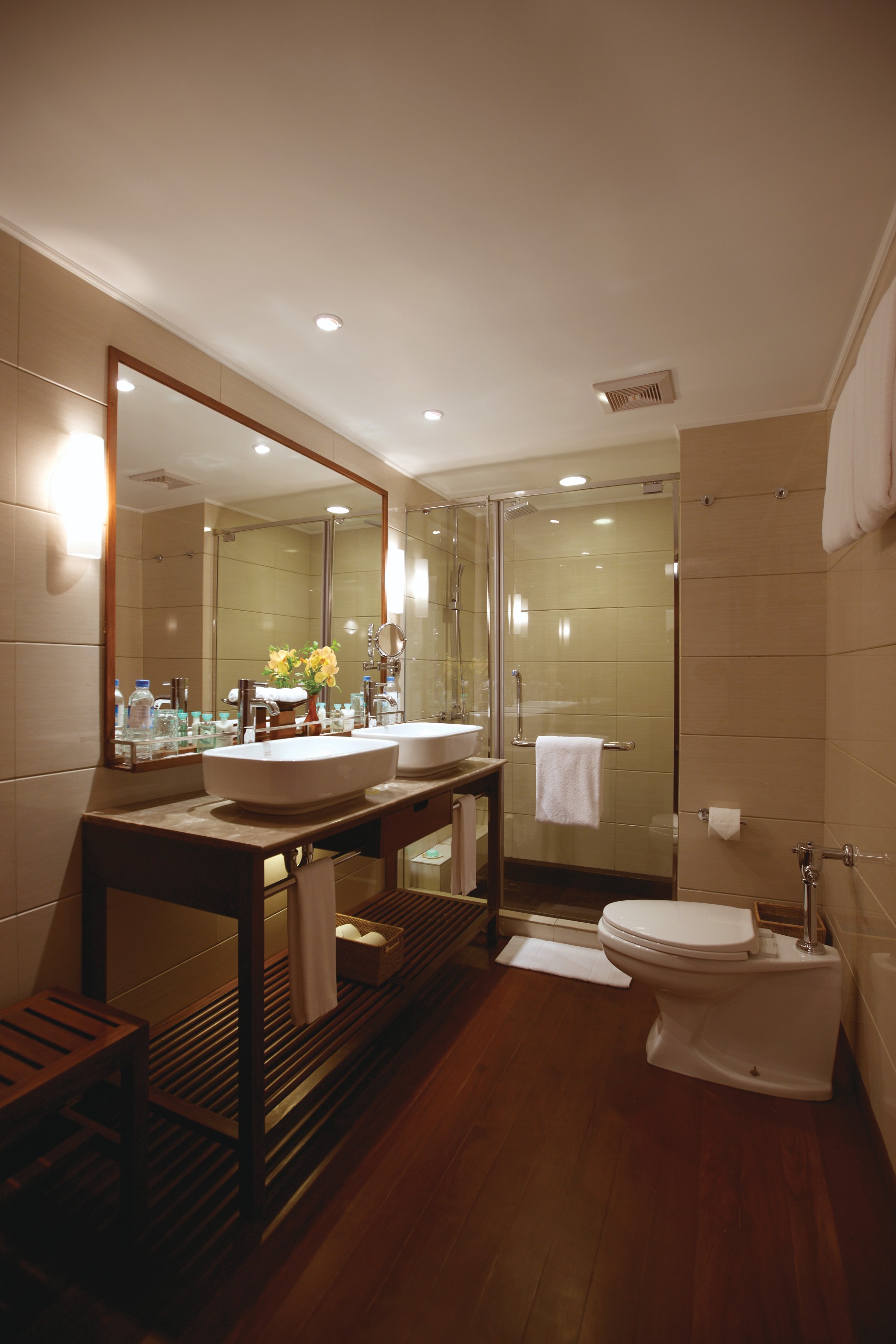 Belmond River Cruises Belmond Orcaella Accommodation Bathroom 1.jpg