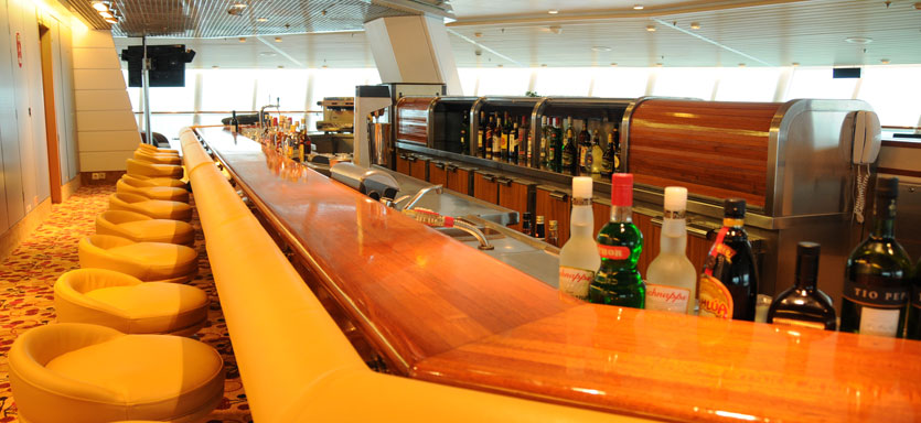 Pullmantur Sovereign Interior 360 Bar Lounge.jpg