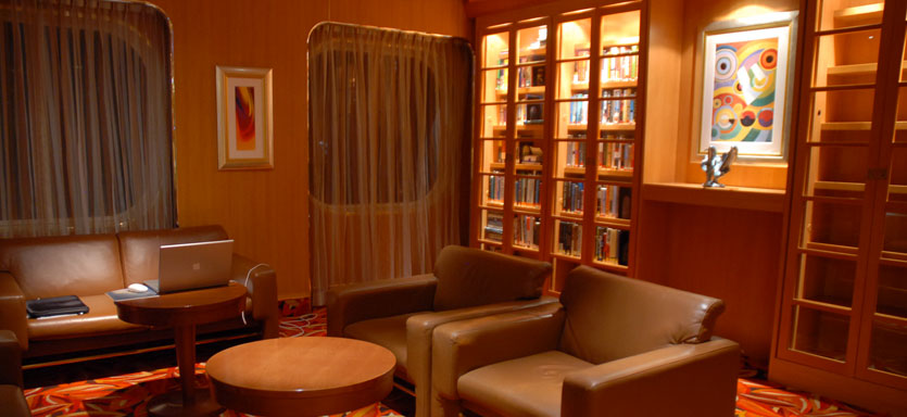 Pullmantur Sovereign Interior Library.jpg