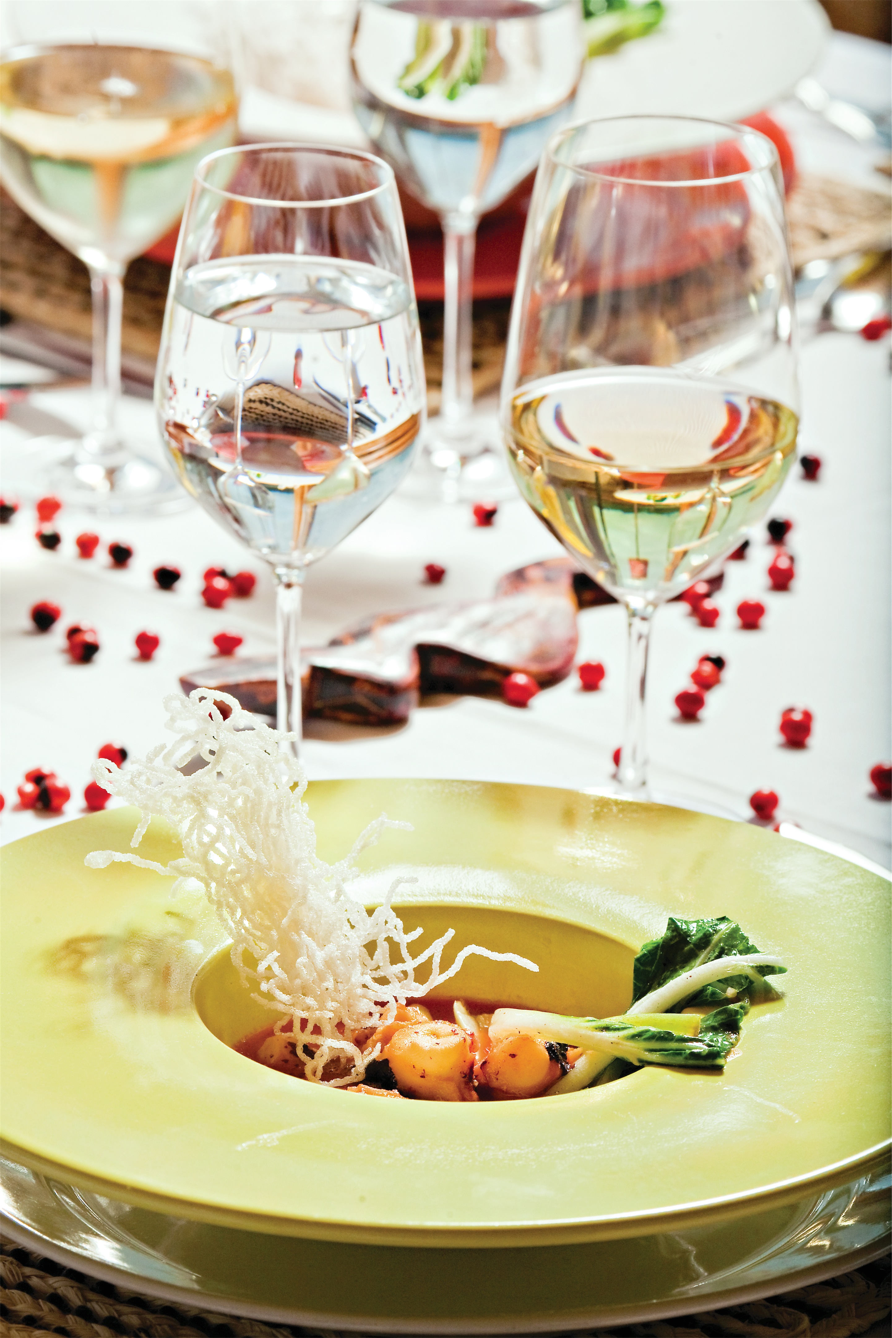 Lindblad Expeditions Delfin II Interior Dining.jpg