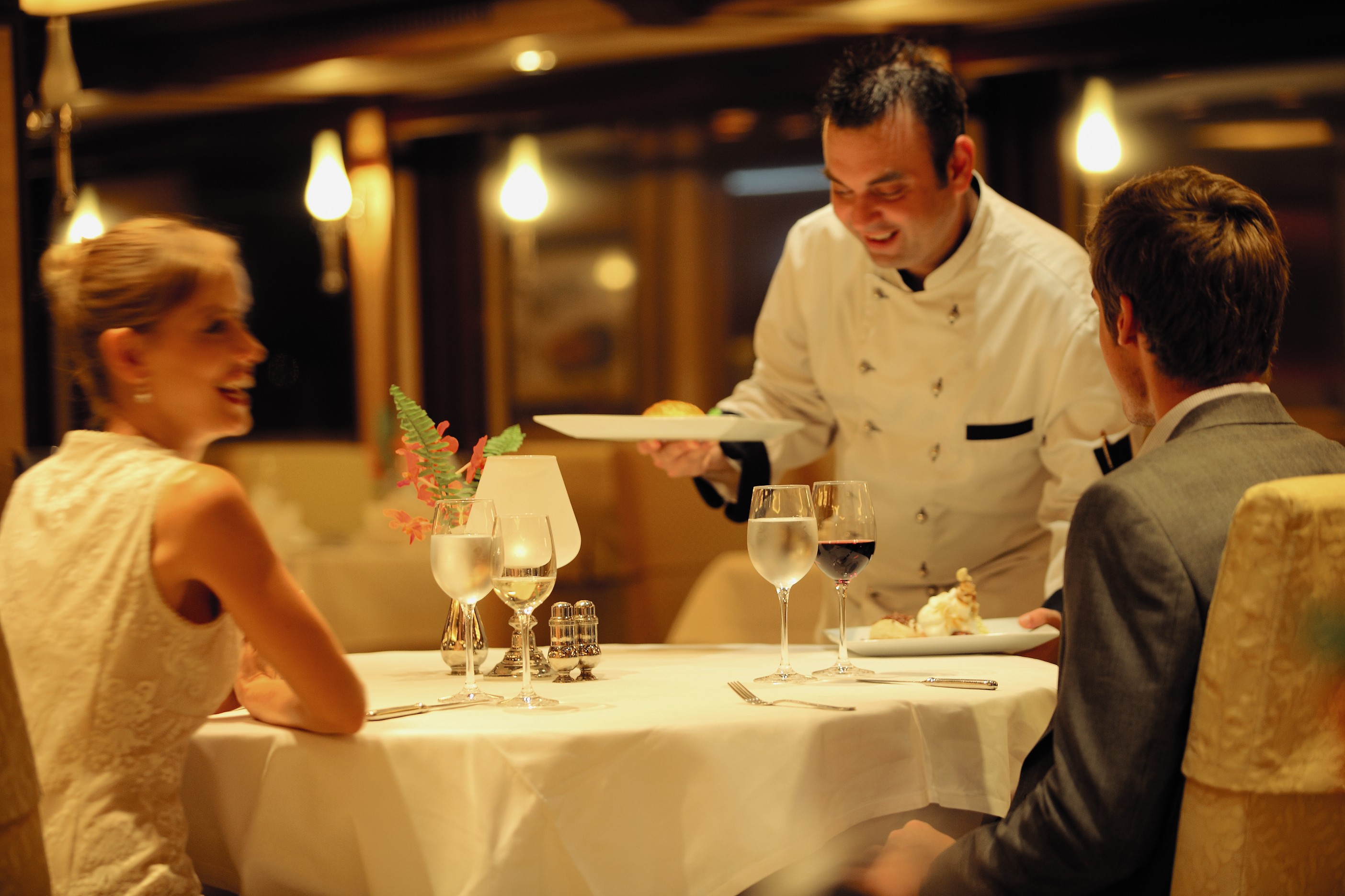 Belmond River Cruises Road to Mandalay Interior Restaurant Diner 04.jpg