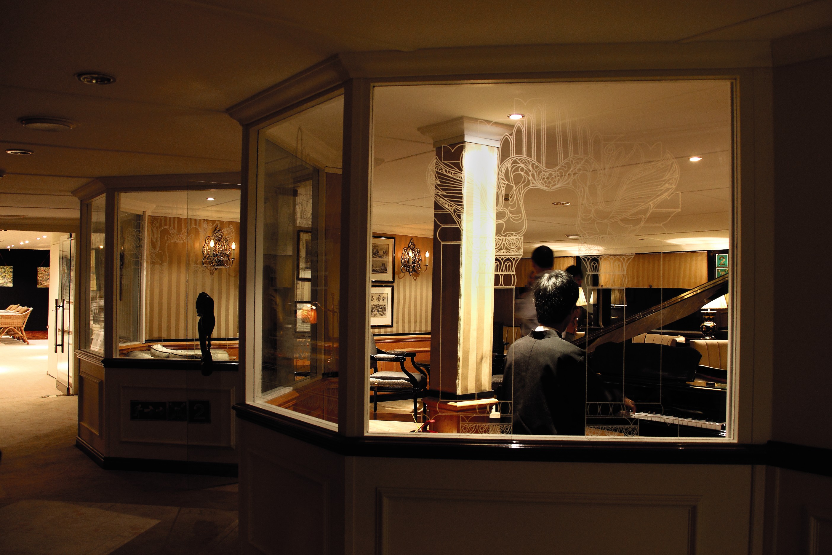 Belmond River Cruises Road to Mandalay Interior Bar 5.jpg
