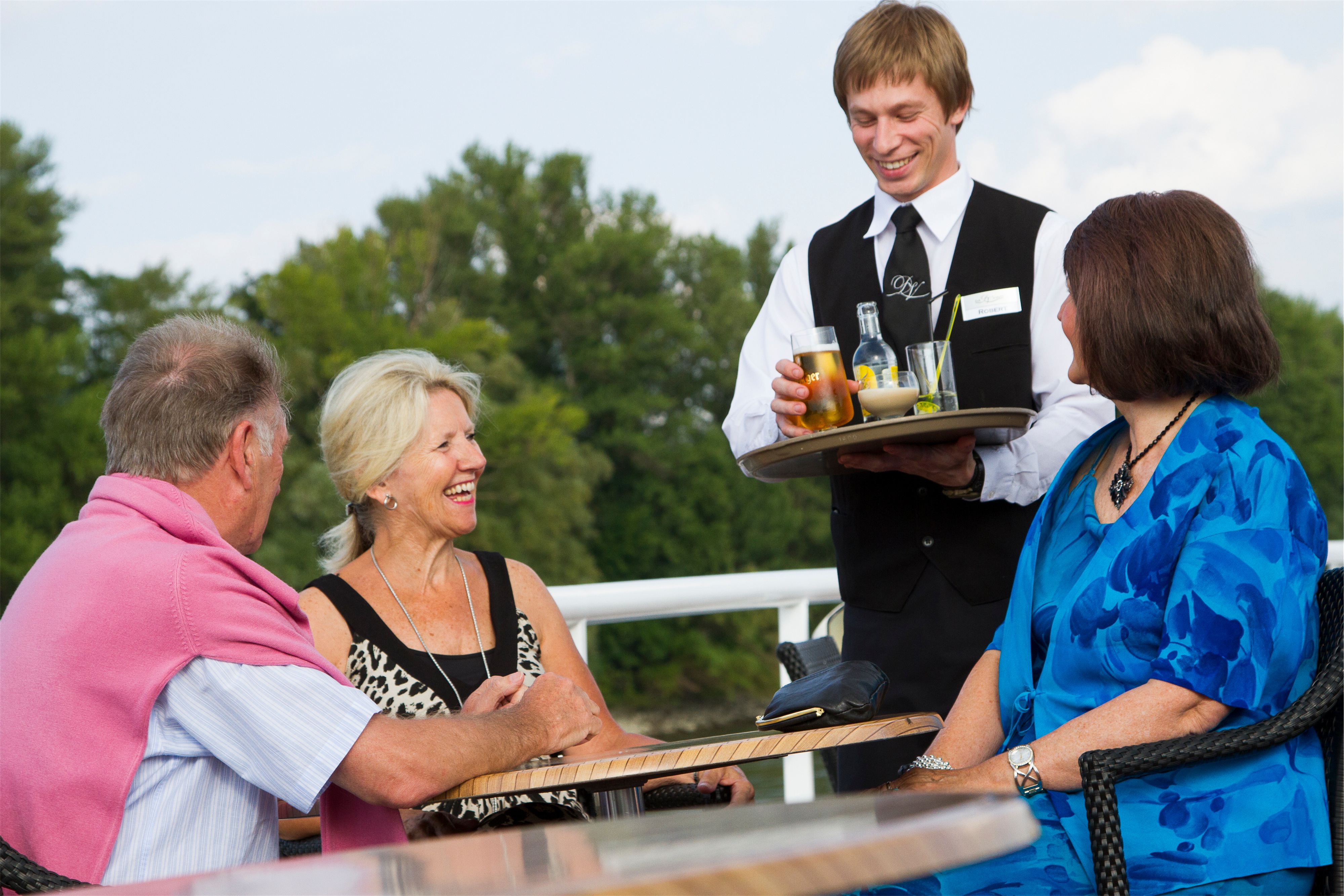 Shearings MPS Da Vinci Exterior Drinks.jpg