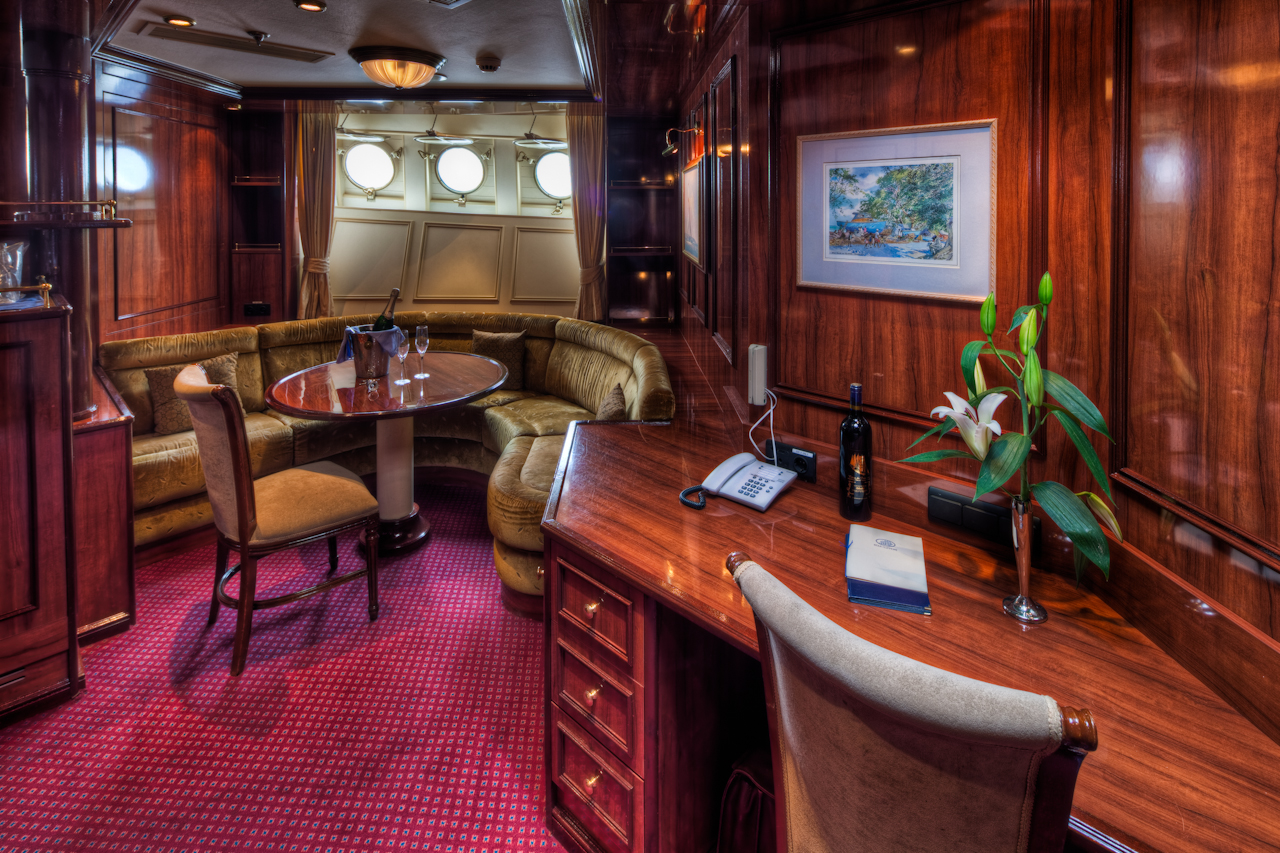 Star Clippers Royal Clipper Accommodation Owners Suite 1.jpg