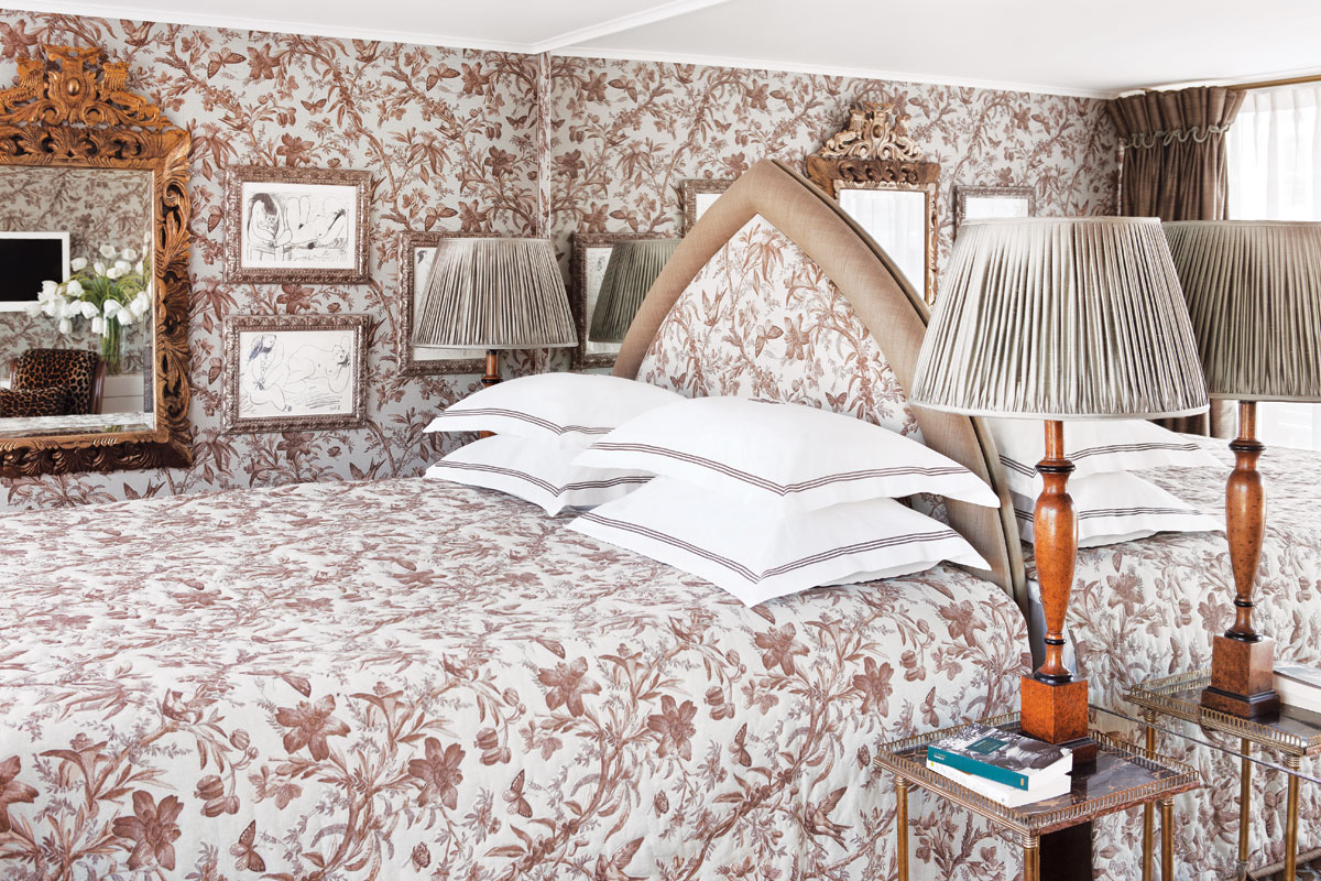 UNIWORLD Boutique River Cruises SS Antoinette Accommodation Suite 409.jpg