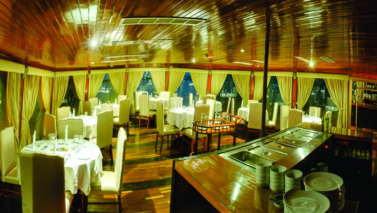G Adventures Amatista Interior Dining Room.jpg