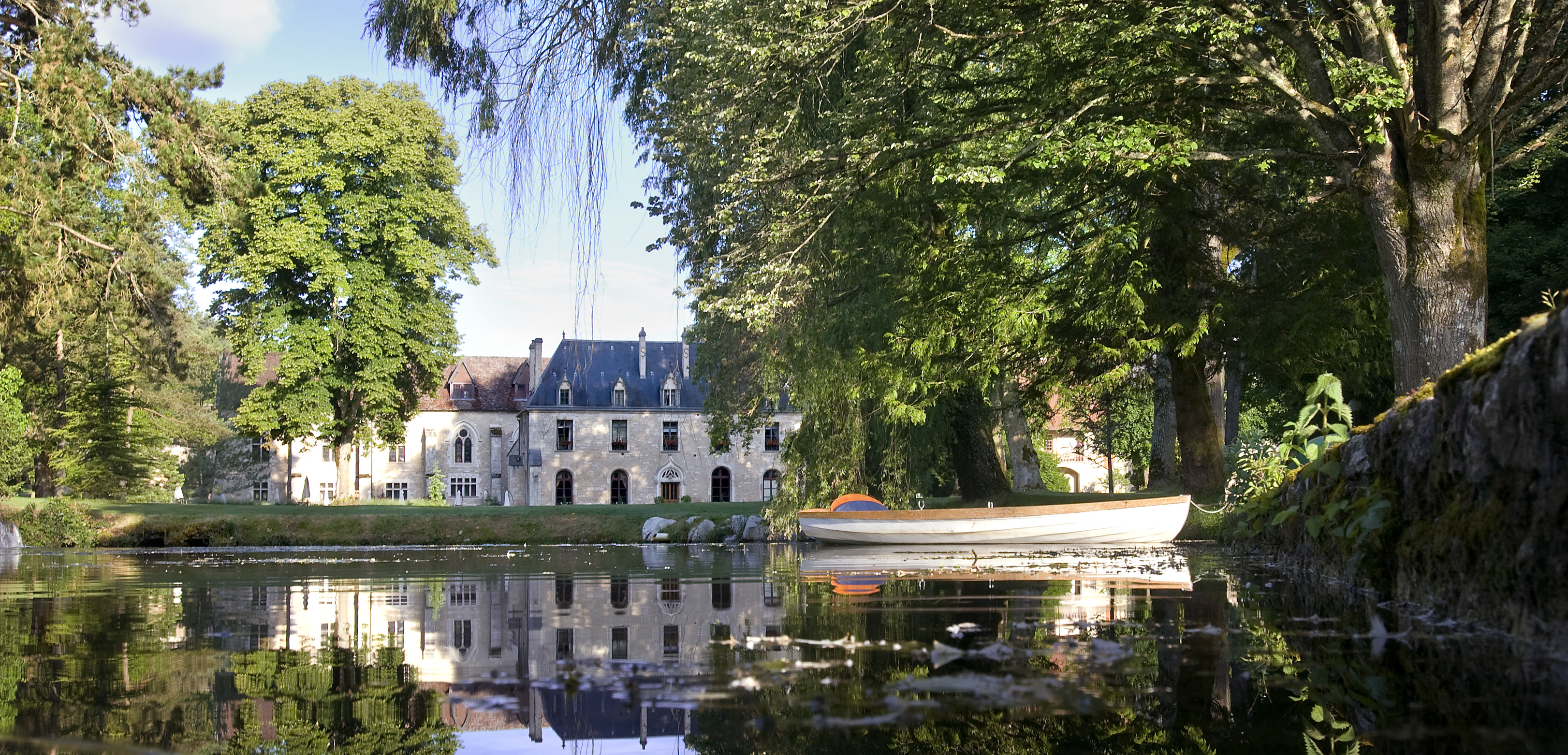 European Waterways La Belle Epoque Destinations Abbaye de la Bussiere.jpg