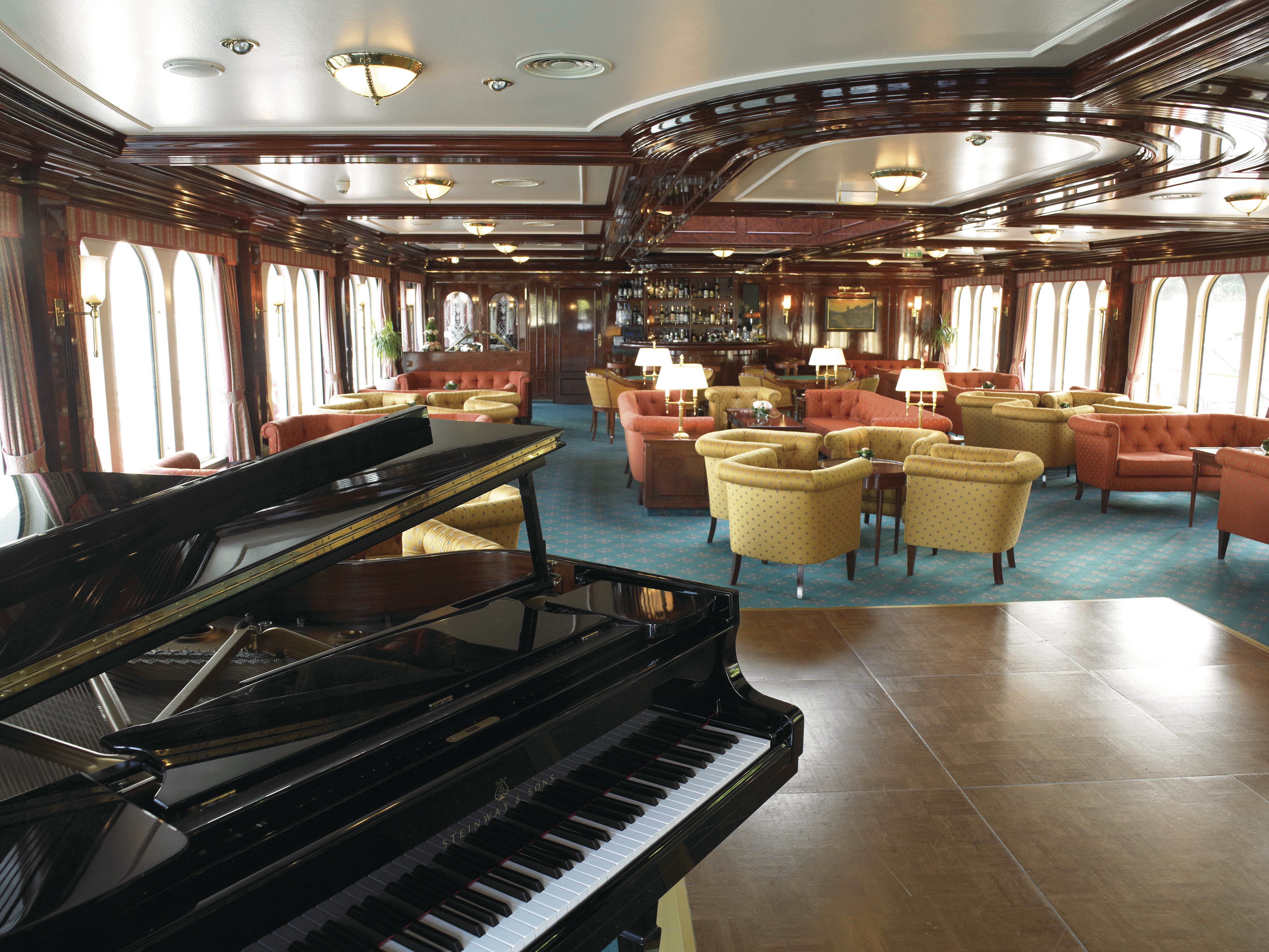 Hebridean Island Cruises Royal Crown Interior Bar Lounge 4.jpg