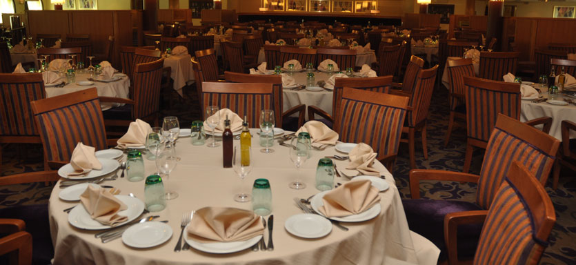 Pullmantur Sovereign Interior The Guadina Restaurant.jpg