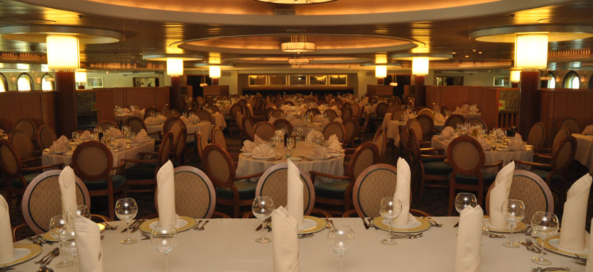 Pullmantur Sovereign Interior Douro Restaurant.jpg