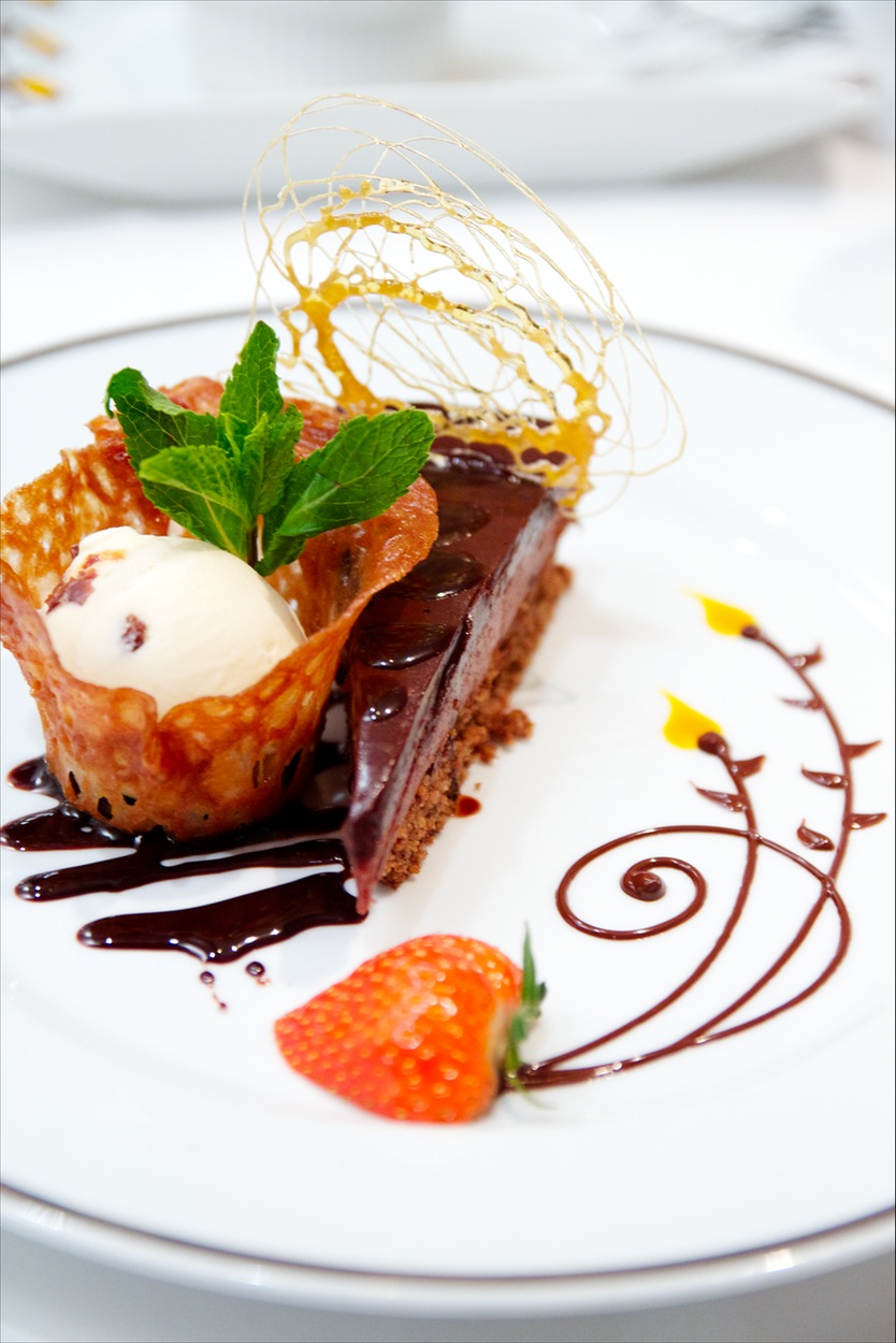 SeaDream Yacht Club Interior Dining Salon Food 5.jpg