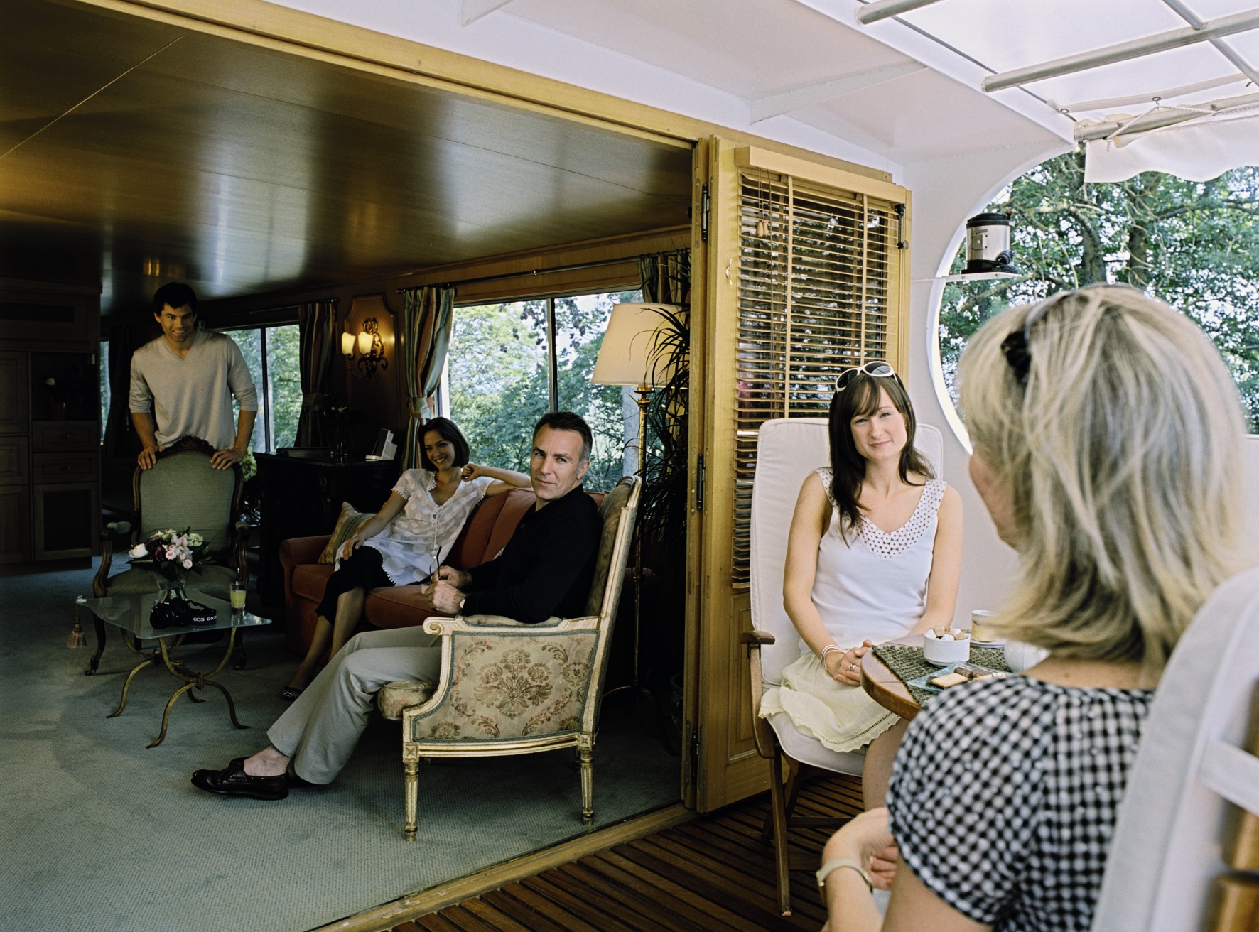 Belmond River Cruises Belmond Amaryllis Interior Lounge3.jpg