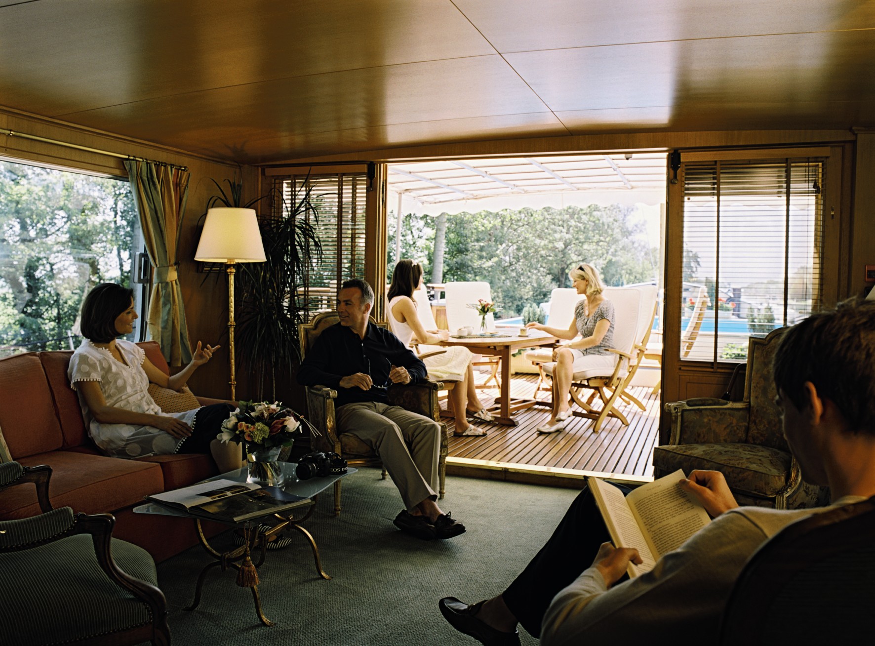 Belmond River Cruises Belmond Amaryllis Interior Lounge4.jpg