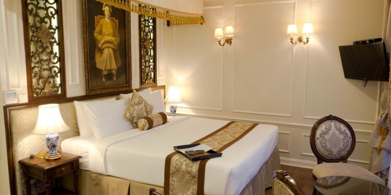 Noble Caledonia RV Mekong Princess Accommodation Saigon Suite.jpg