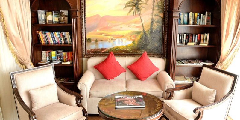 Noble Caledonia RV Mekong Princess Interior Library.jpg