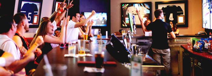 Carnival Victory skybox-sports-bar-1.jpg