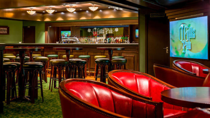 Disney Cruise Lines Disney Fantasy Entertainment o-gills-pub-00.jpg